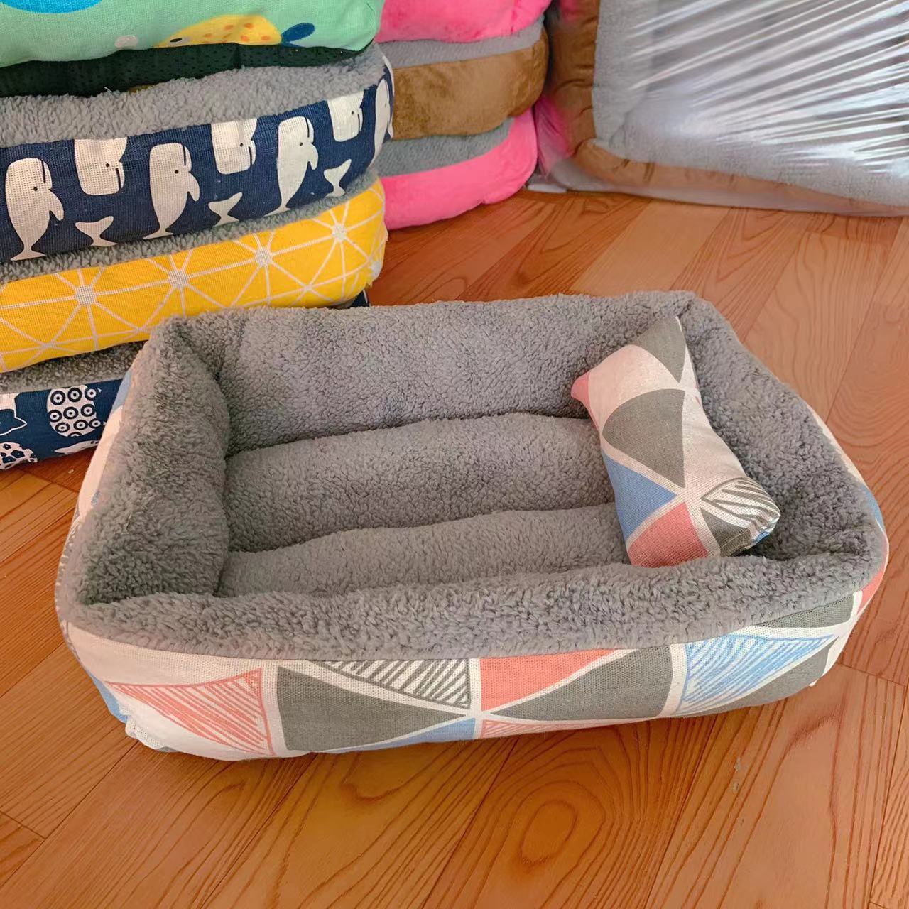 Moisture Proof Linen Pet Bed | Soft Comfortable Dog & Cat Bed